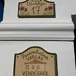 Varlak Vendeghaz *