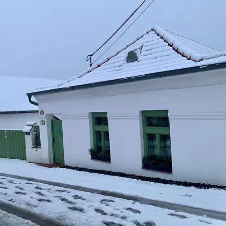 Várlak Apartman Pannonhalma