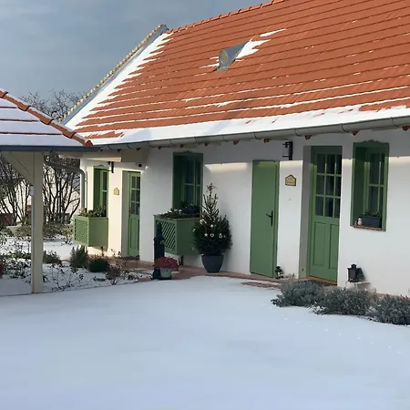 Varlak Vendeghaz Apartmán