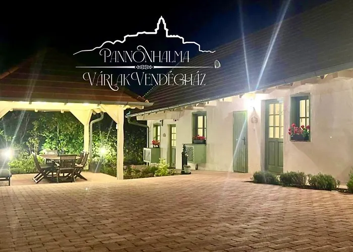 Varlak Vendeghaz Apartmán *